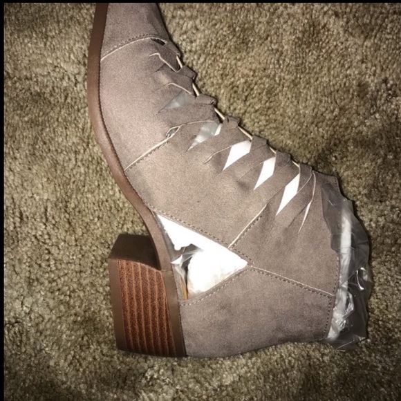 Booties - Picture 3 of 4